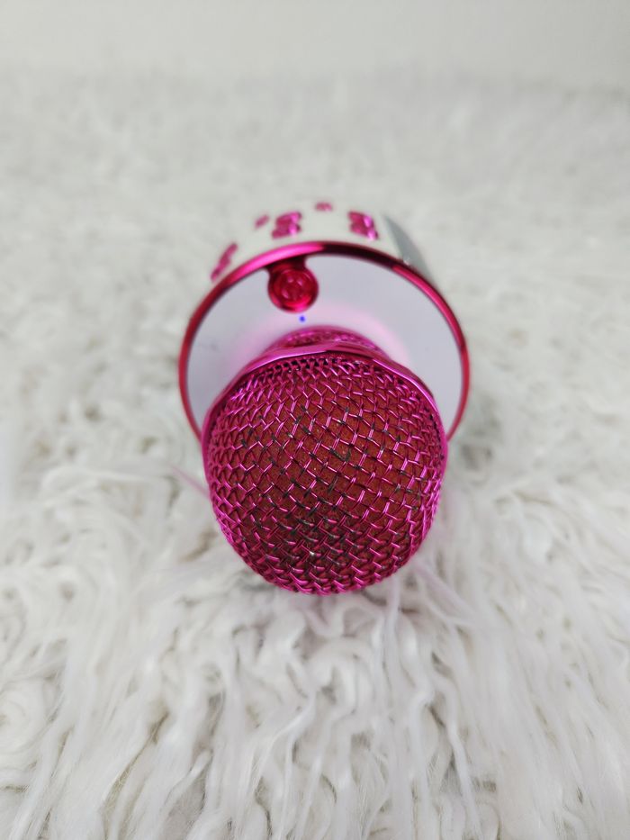 Micro de karaoké sans fil éclairage rythmique coloré marque Generic 🎅 - photo numéro 5