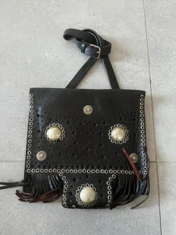 Sac à bandoulière vintage en cuir, bon état 30x27cm