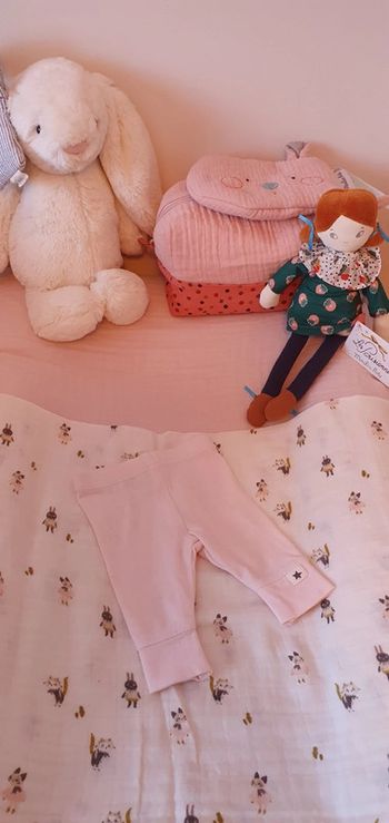 Legging rose Tape à l'œil taille naissance neuf sans étiquette