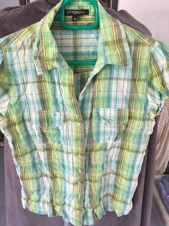 Chemise à boutons bras élastique