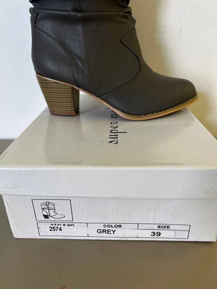 Bottines talons grises - photo numéro 2