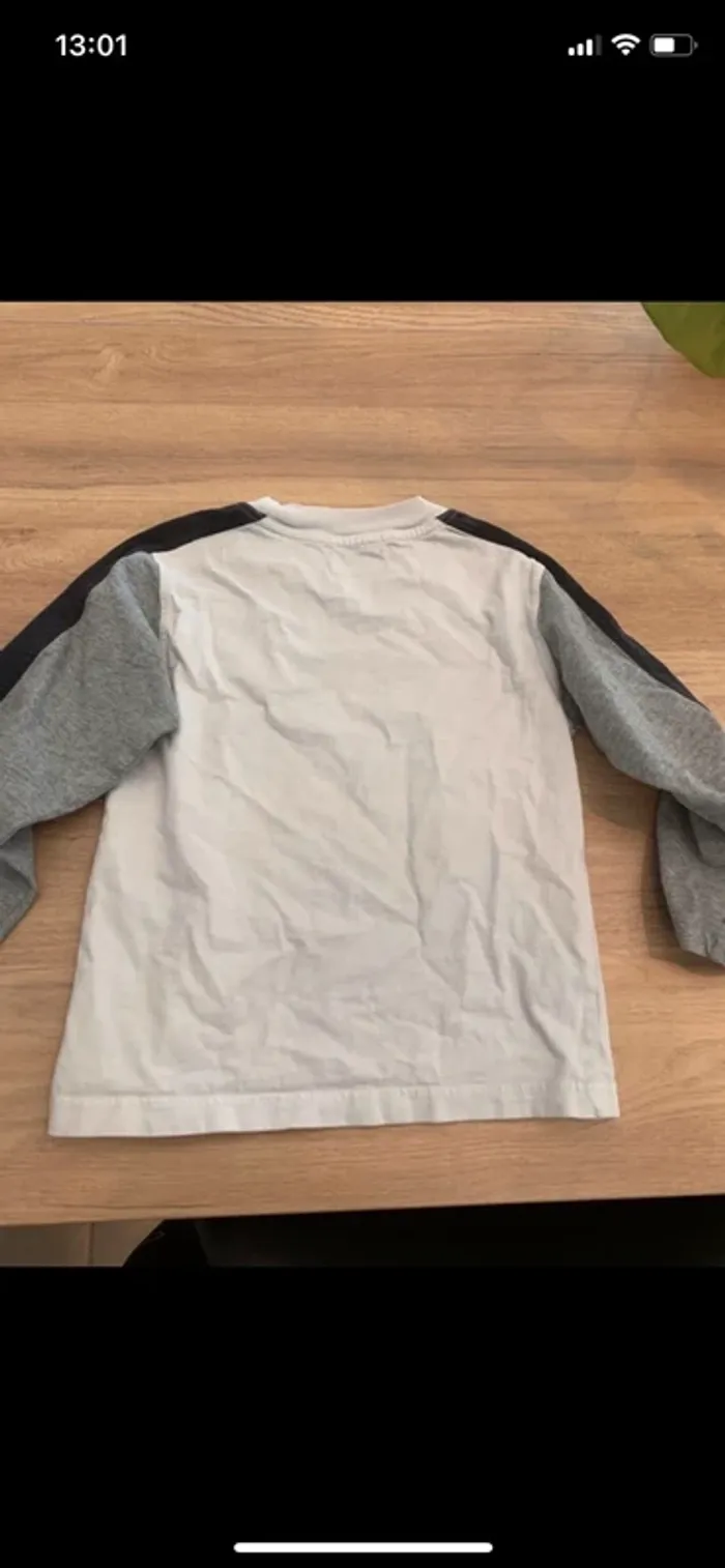 T-shirt Burberry taille 6 ans - photo numéro 4