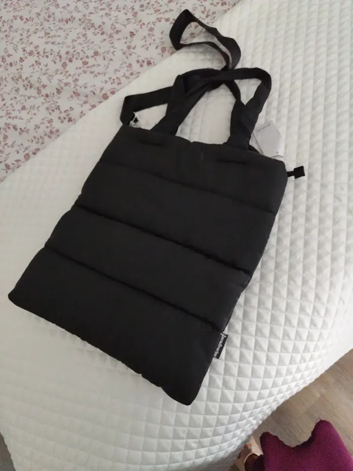 Grand sac matelassé noir Stradivarius anses et bandoulière neuf - photo numéro 3