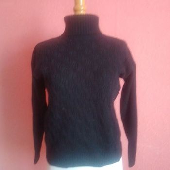 Pull noir