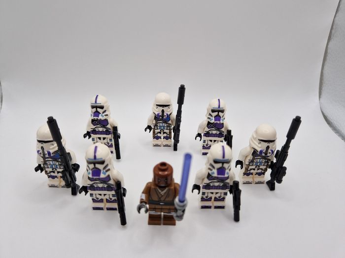 Figurines type lego Jedi Windu + 7 clones de la 187ème star wars - photo numéro 4