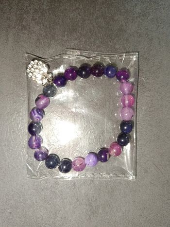 Bracelet perles avec breloque