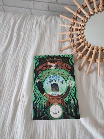 Livre Apollodore et les trois fantômes