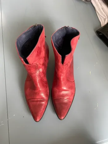 Bottines à talons en cuir rouges Dorking taille 39