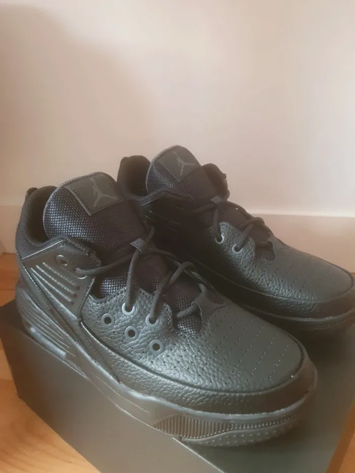 Nike Jordan Max "full black"(38.5) - photo numéro 2