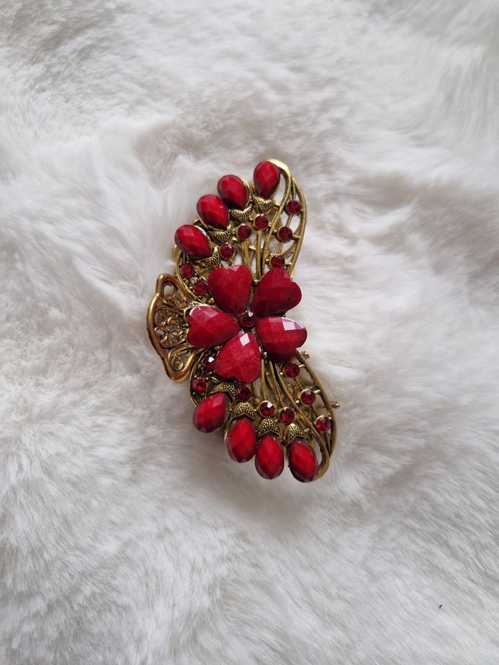 Barrette bijou vintage dorée à pierres rouges - photo numéro 1