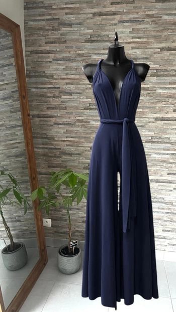 Combi bleu marine dos nu faite en France.