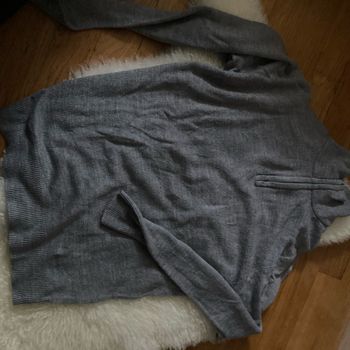 Pull gris taille S. Manoukian