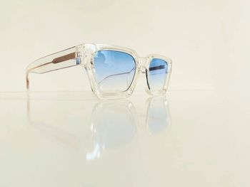 Lunette de soleil mixte transparente verres bleus dégradés UV protection catégorie 1