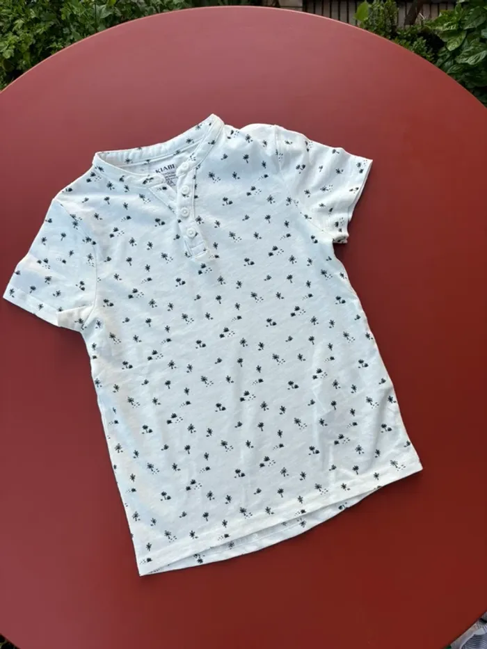 T-shirt col tunisien