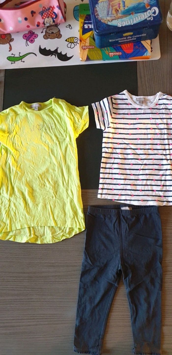 Ensemble tee-shirt robe et tee-shirt rayé avec leggings 18mois