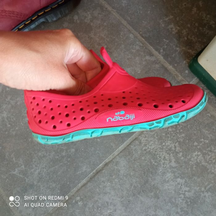 Chaussures aquatique taille 25 26 - photo numéro 2