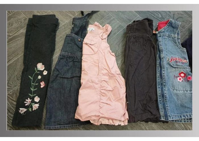 Lot de 30 vêtements hiver fille 18 mois - photo numéro 3