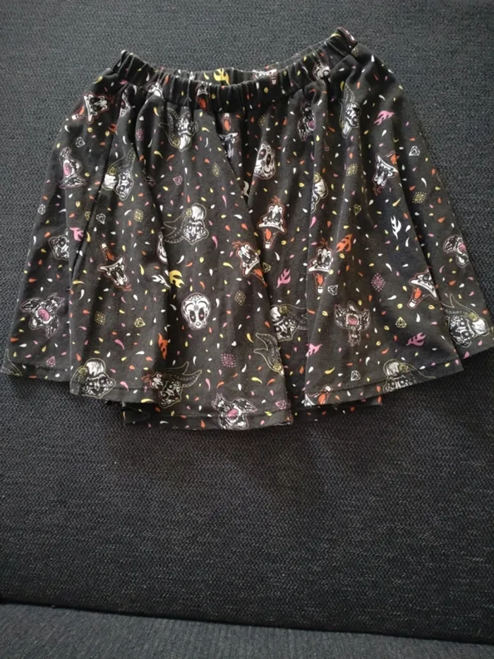 Jupe Looney Tunes taille 7/8 ans
