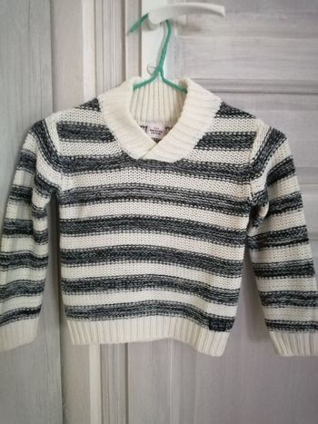 Pull garçon tape à l' oeil