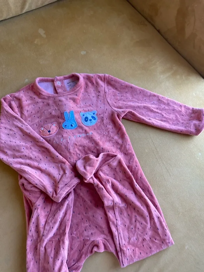 Pyjama velours taille 36 mois - photo numéro 3