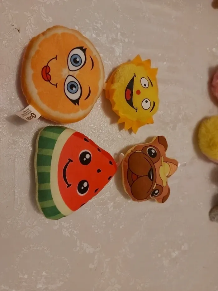 Lot 4 peluches