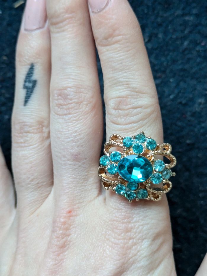 Bague fantaisie a strass