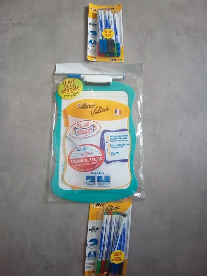 Ardoise velleda et 25 marqueurs effaceurs bic neufs