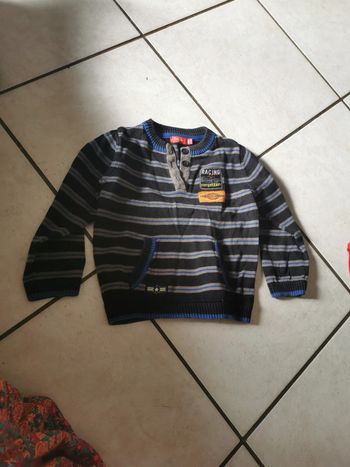 Pull rayé 24 mois