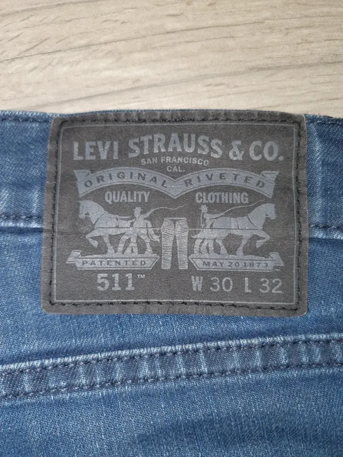 Jeans Levis 511 homme taille W30 L32 - photo numéro 2