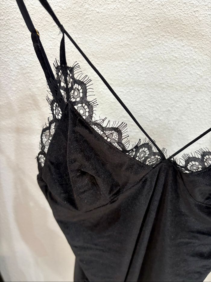 Nuisette à bretelles noir effet velours avec dentelle Undiz - Taille M - photo numéro 3
