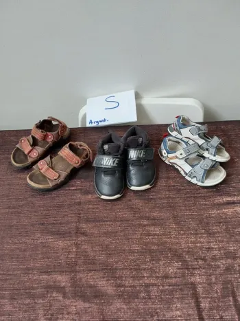 Lot chaussures taille 26