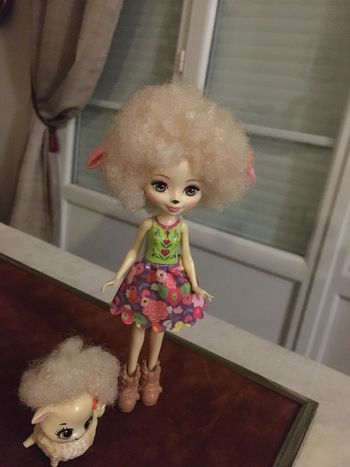 Poupée Enchantimals mouton