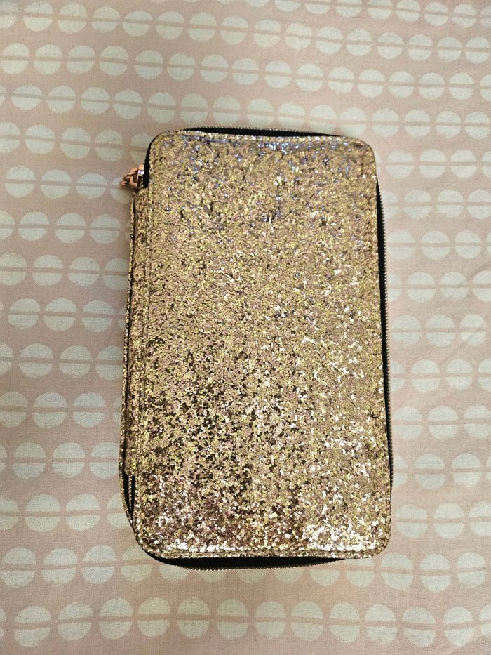 Jolie trousse à maquillage et pinceaux à paillettes couleur bronze