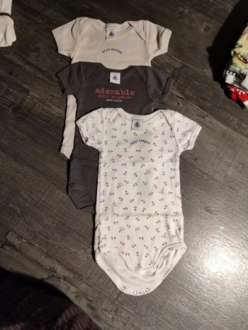 Lot bodys petit bateau