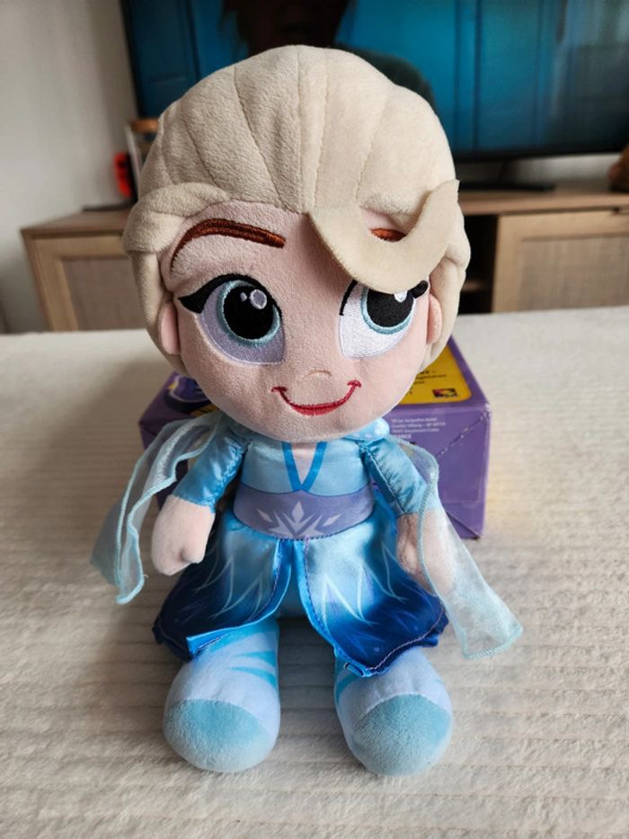 Peluche elsa reine des neige