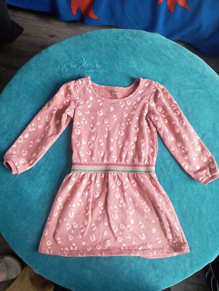 Robe rose motif