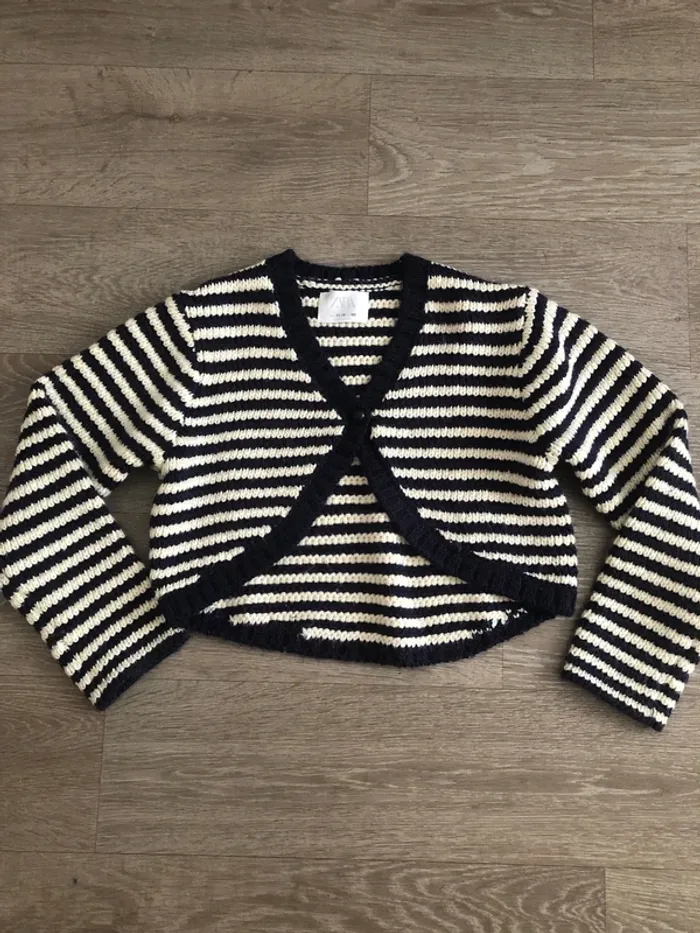 Zara gilet taille 11/12 ans excellent état
