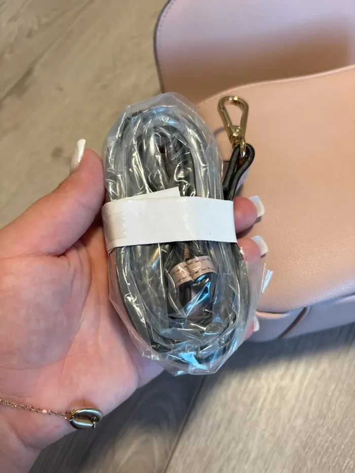 Petit sac à bandoulière MOA neuf avec étiquette - photo numéro 7