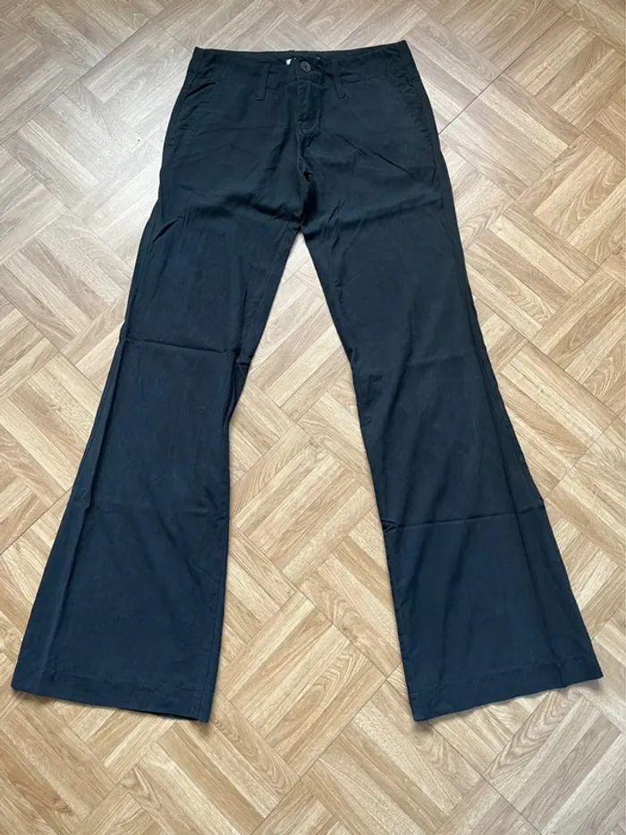 Pantalon en soie a jambes larges noir vintage Charlie Joe