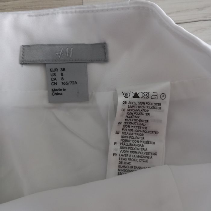 Jupe à genoux blanche imprimée à fleurs H&M taille 38 - photo numéro 2