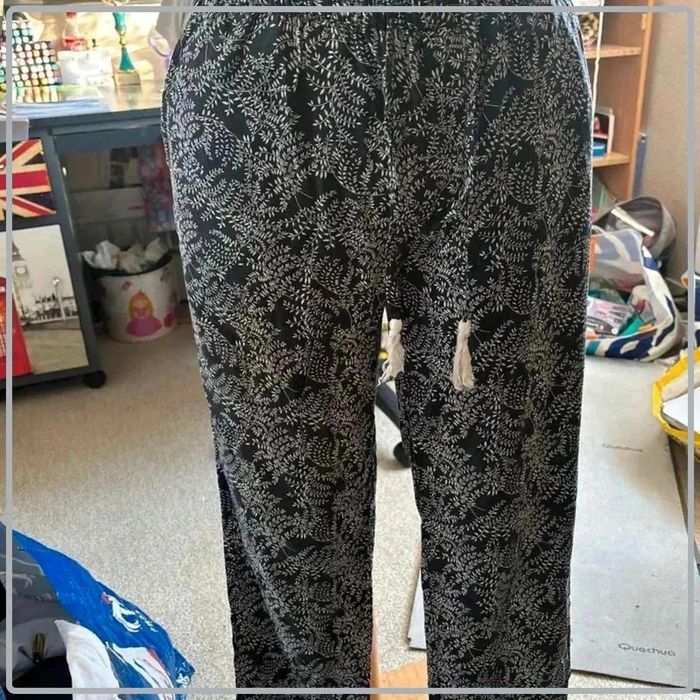 Pantalon amples taille 38 - photo numéro 2