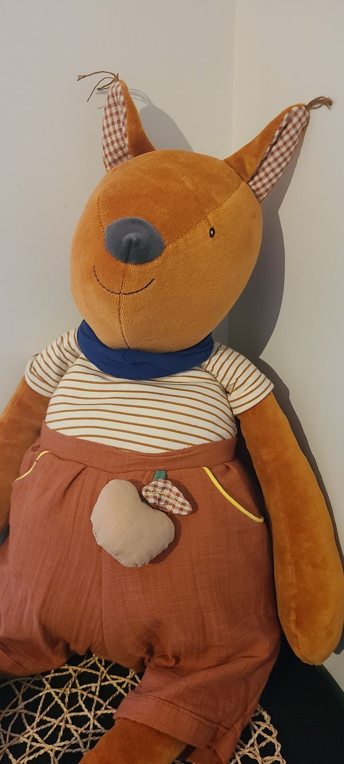 Moulin Roty Peluche géante d'activités Ecureuil Pomme des bois Moulin Roty - photo numéro 2