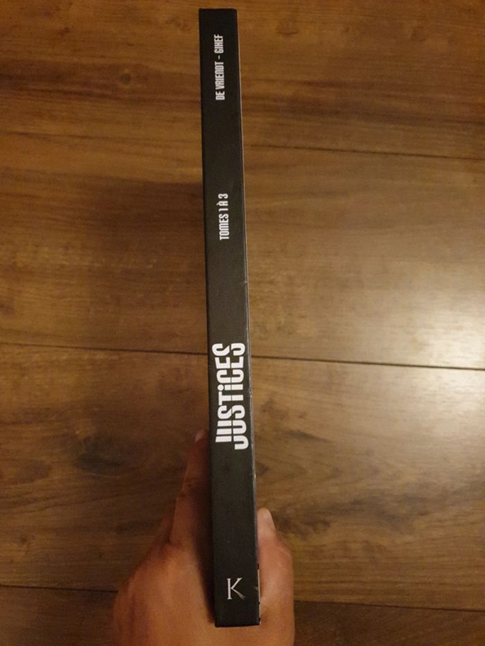 Bande dessinée Justices - photo numéro 2