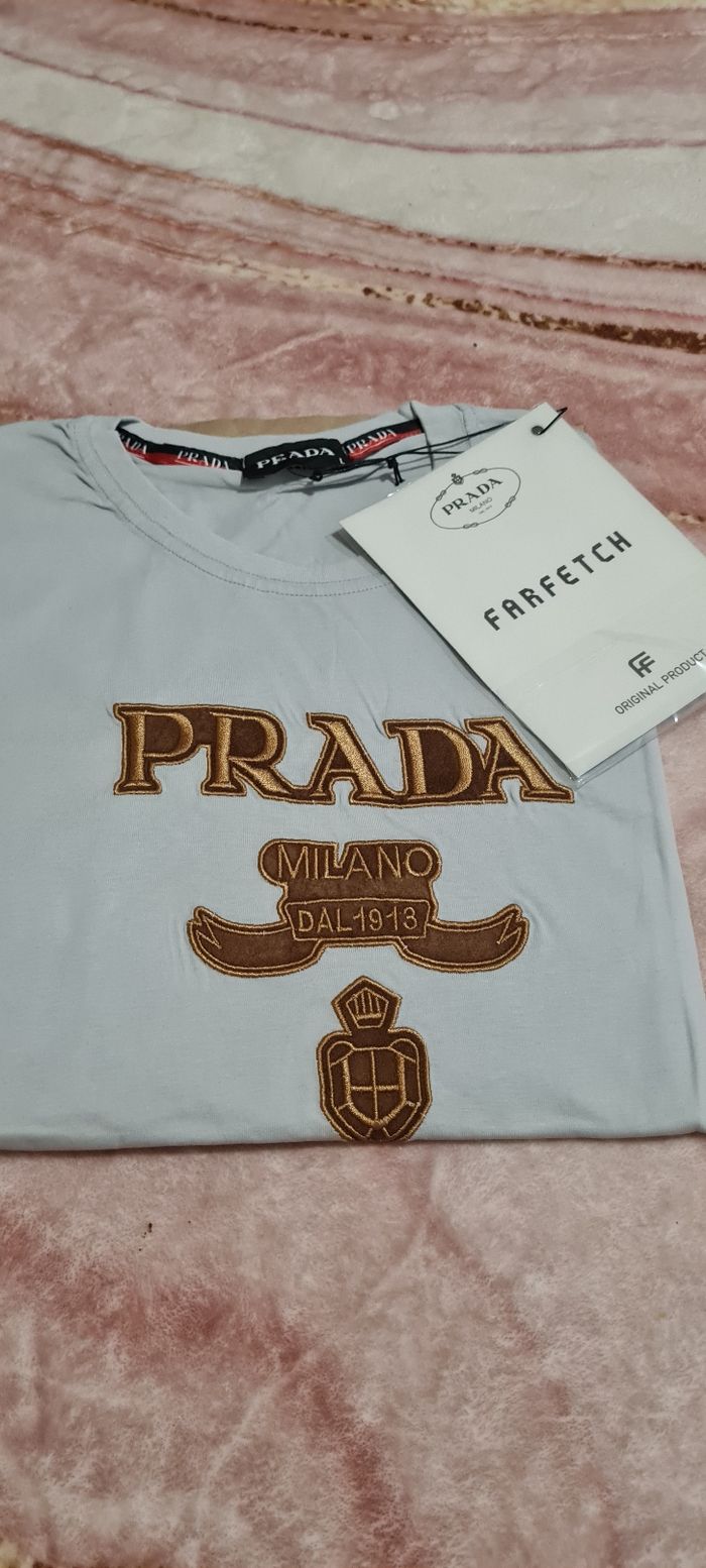 T shirt prada L