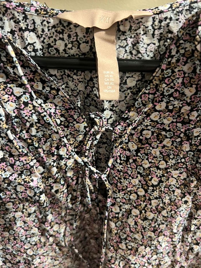 Blouse fleuris H&M à volant taille XL - photo numéro 3