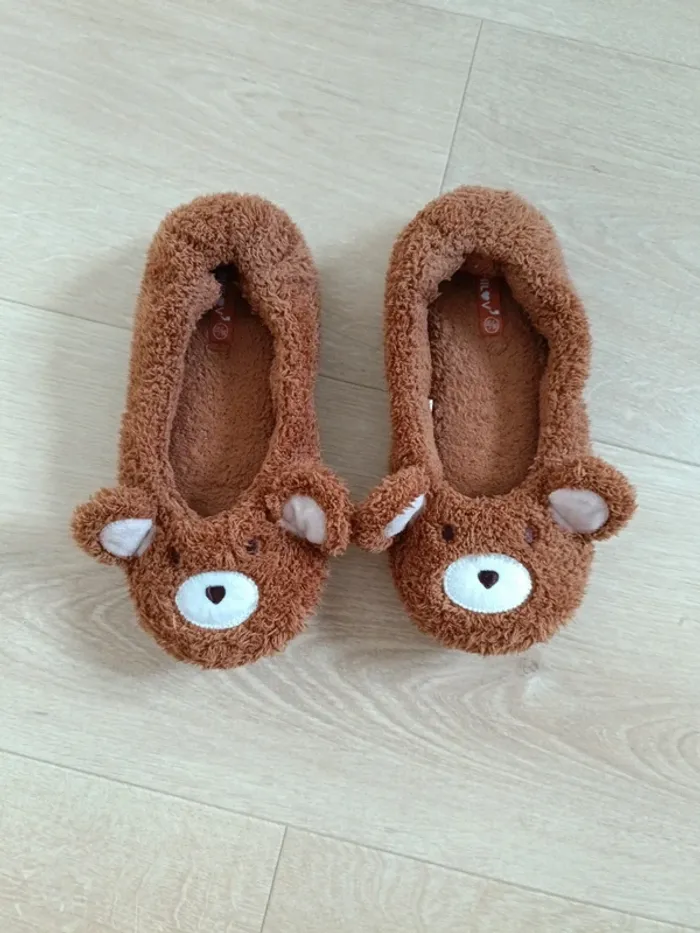 Chaussons 36/37 - photo numéro 2