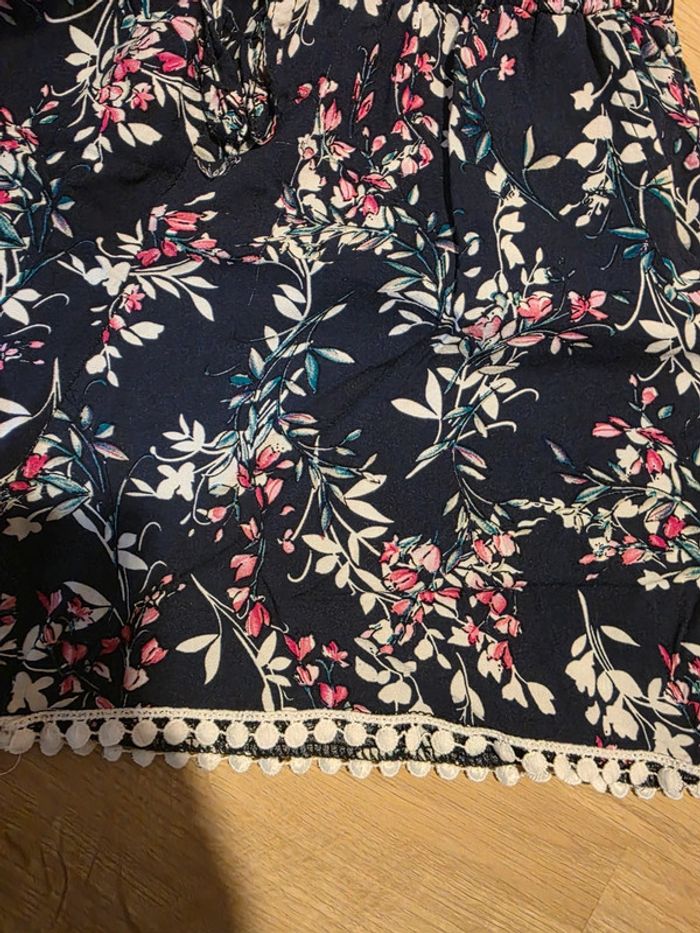 Joli short Fleuri - photo numéro 3