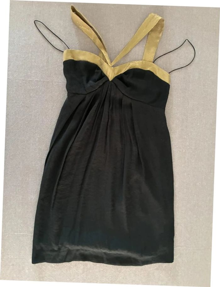 Robe chic Sandro noir et dorée taille 1 en parfait état - photo numéro 6