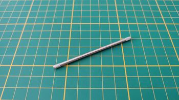 Axe de roue pièce détachée miniature sans marque 1/18 #B81