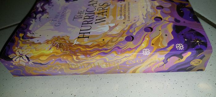 Livre The Hurricane Wars -
Édition brochée - photo numéro 6